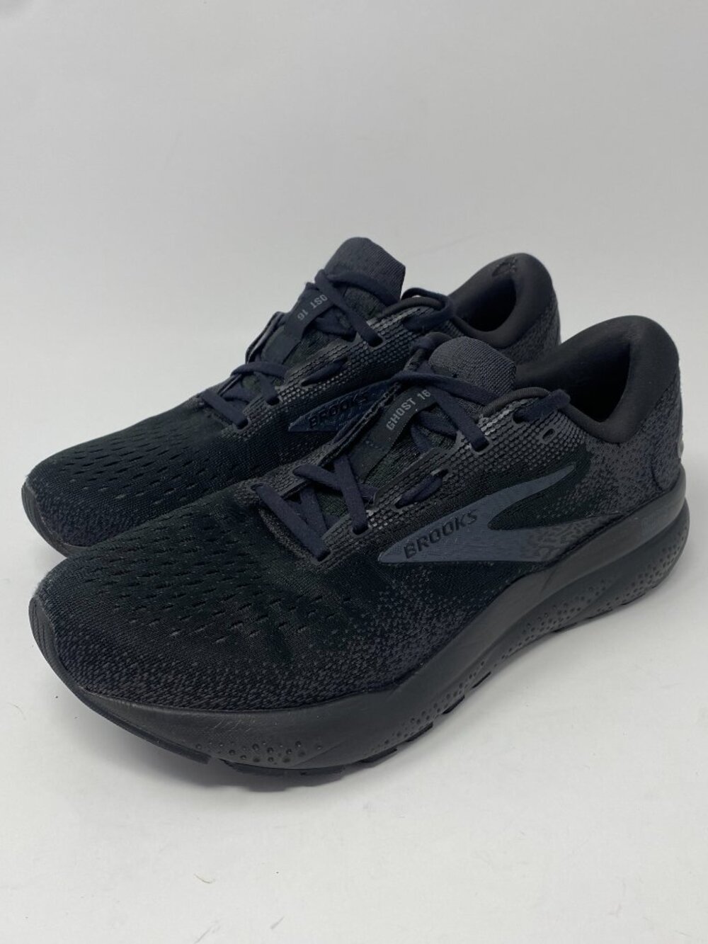 Brooks Ghost 16 Shoes Mens 9.5 Wide 2E Triple Black Running 1104182E020 9.5W 2E